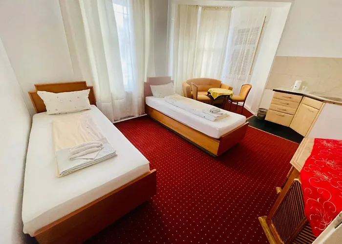 Pension De Lux Augsburg